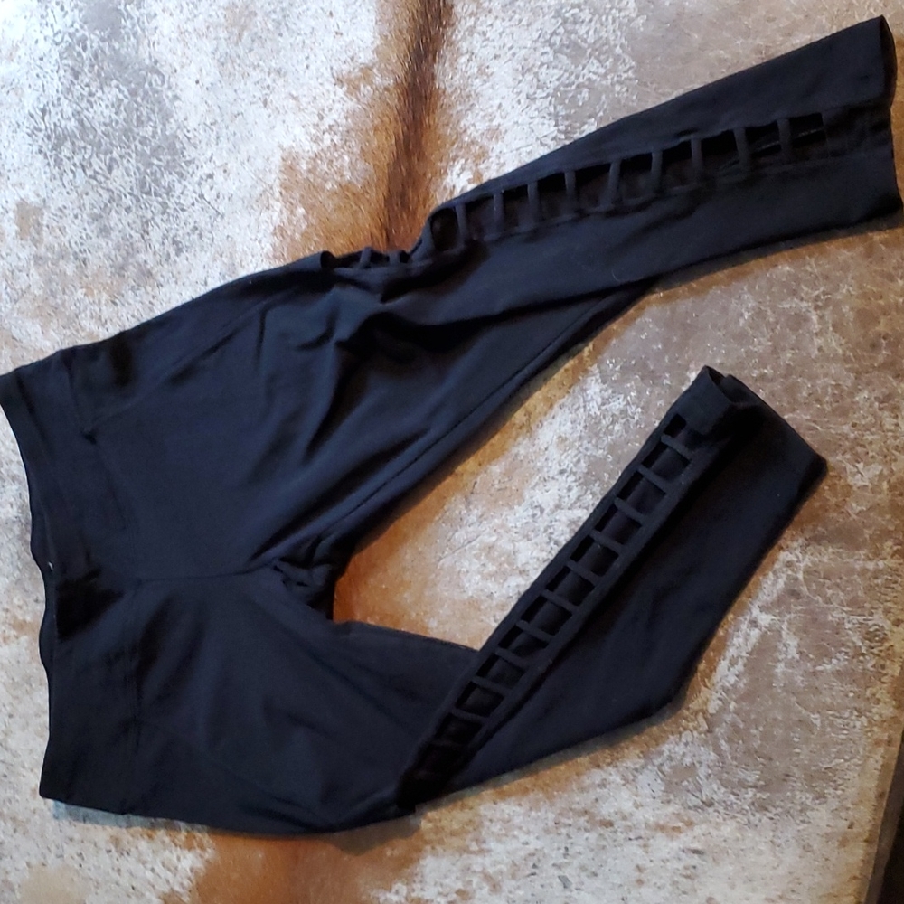 LAST CHANCE! Betsy Johnson leggings size M